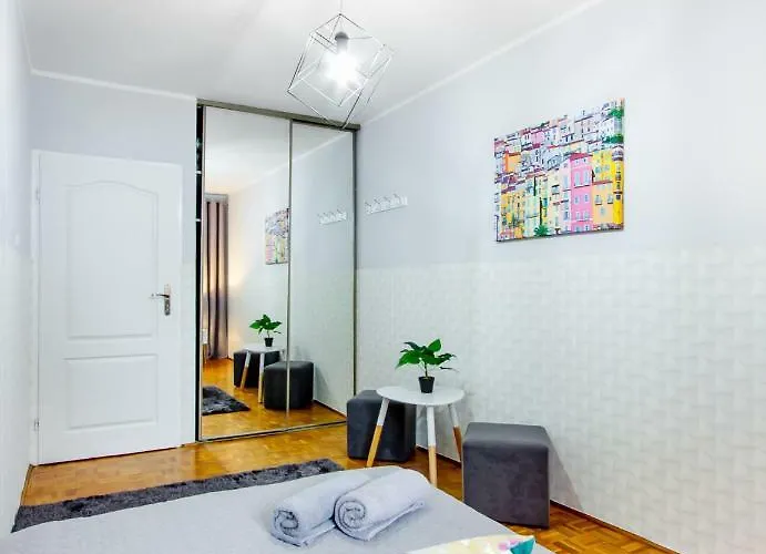 Clicktheflat Wilcza Street شقة *