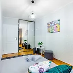 Clicktheflat Wilcza Street شقة *